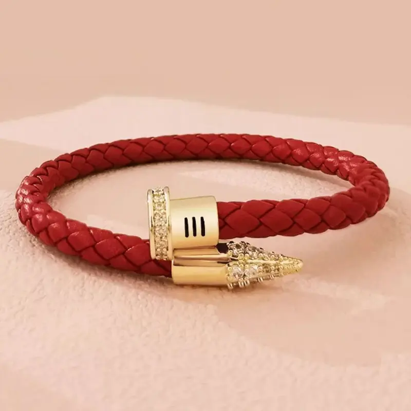 AA ONLY SIMILAR 3/3/24 Nagel geflochtenes Lederarmband