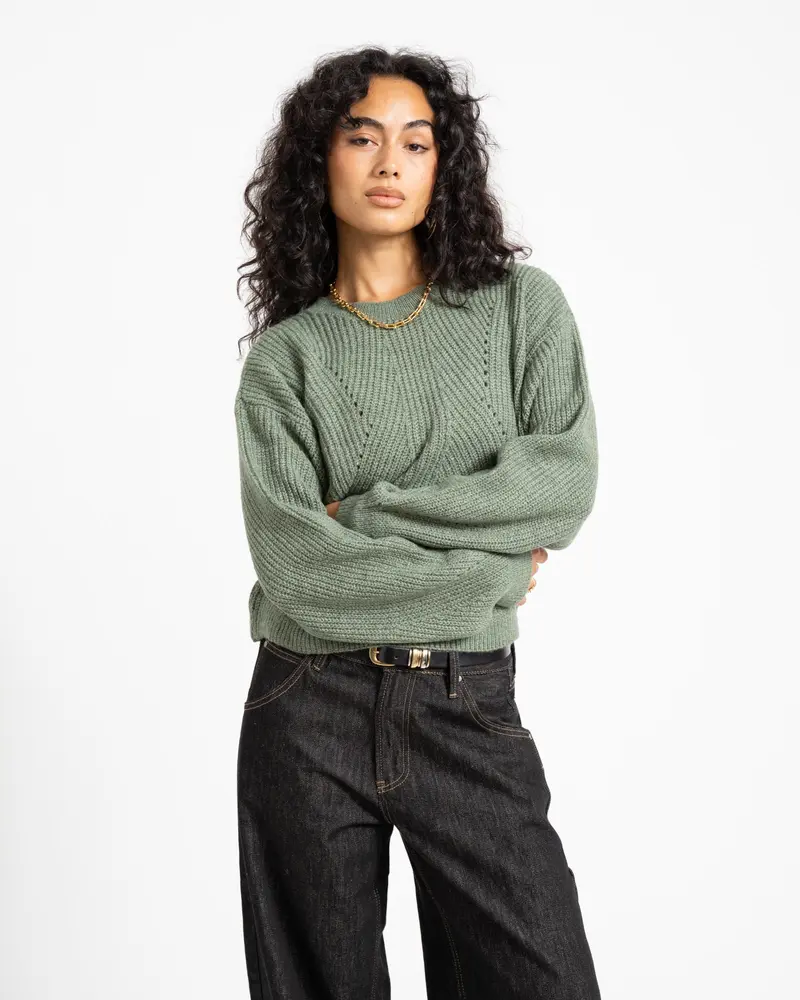 Bailey O-Neck Knit Box Laurel Wreath