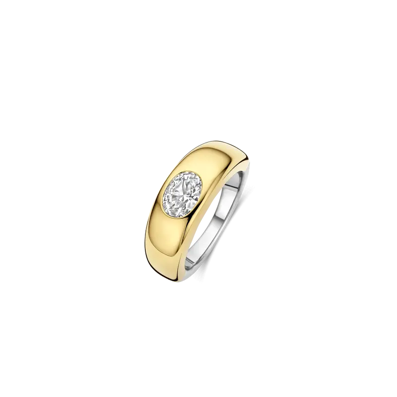 Bold Oval Zirconia Ring