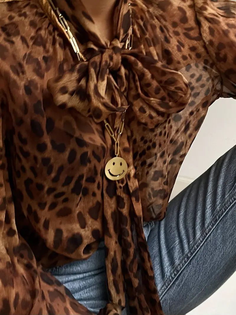 Bold Smiley Necklace Gold