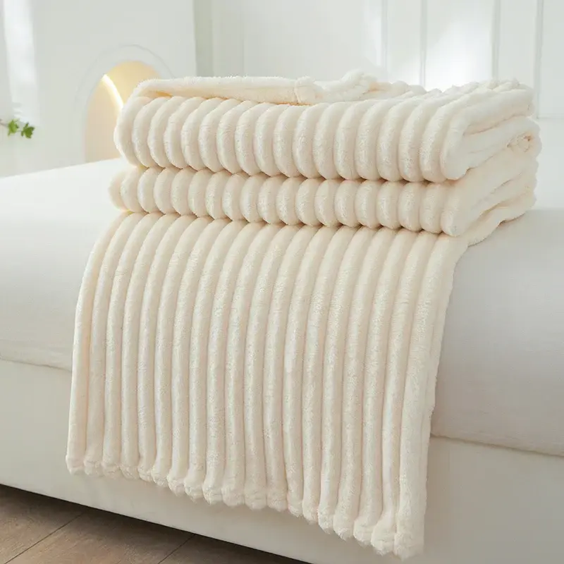 Breite Gestreifte Flanell-Fleece-Decke – Winterzauber CozyStripe
