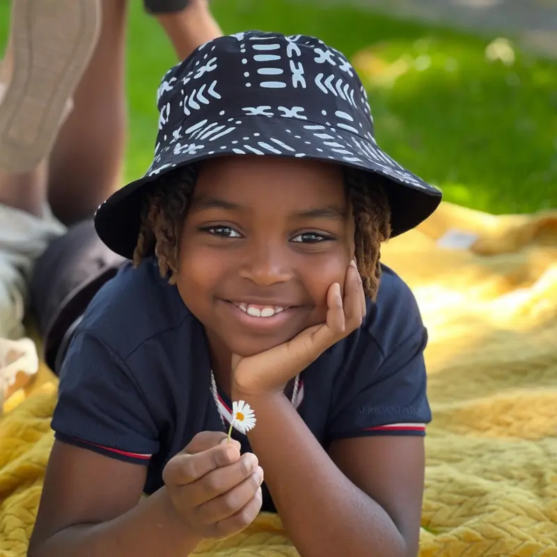 Bucket hat / Fisherman hat with African print - Black White Bogolan - Kids (Unisex)