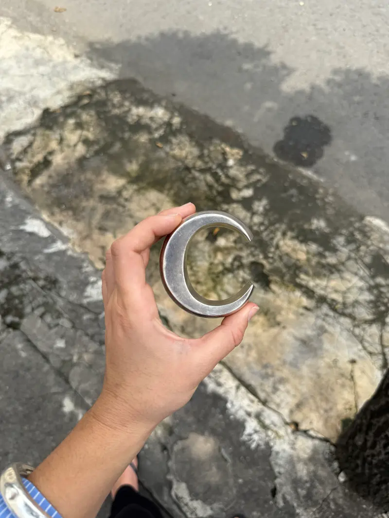 C-shaped chunky cuff