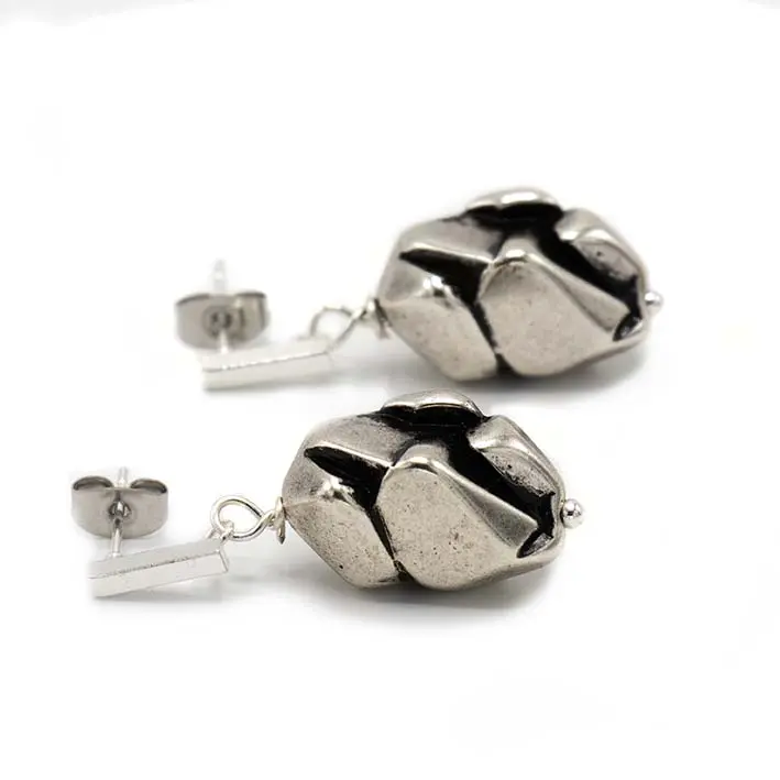 Chunky oorbellen Rocks, Zilver