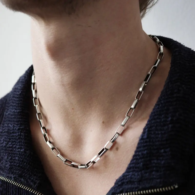 Clip ling loooong chain