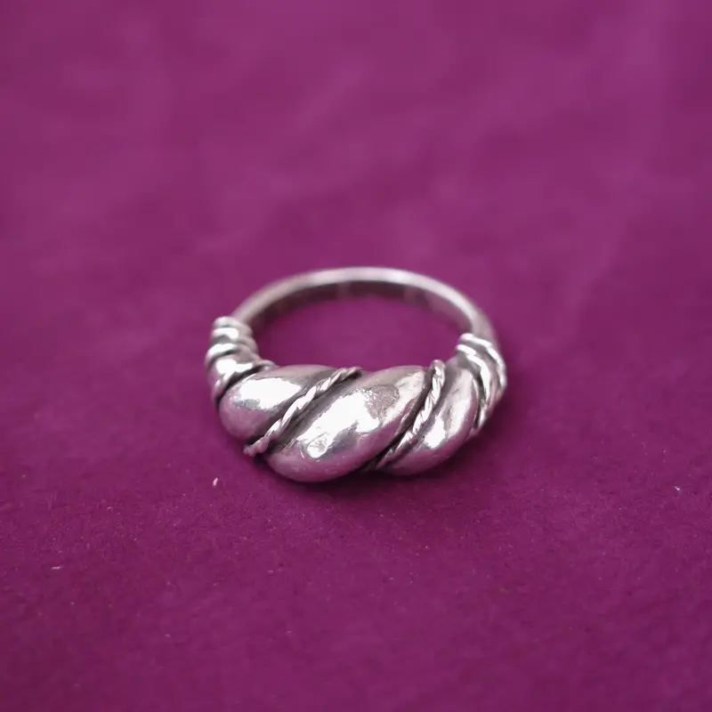 Croissant Ring