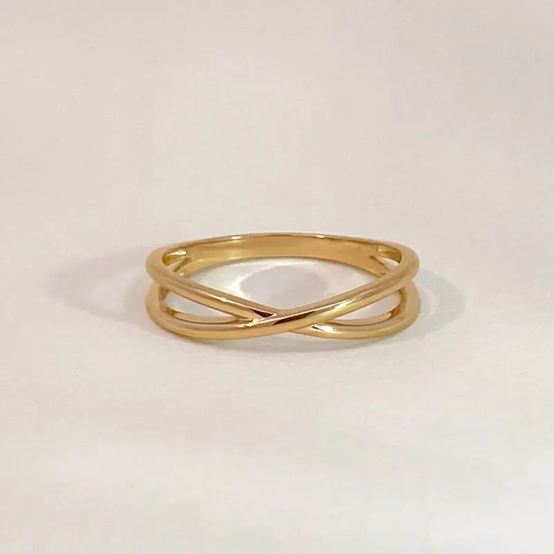 Crossover Ring