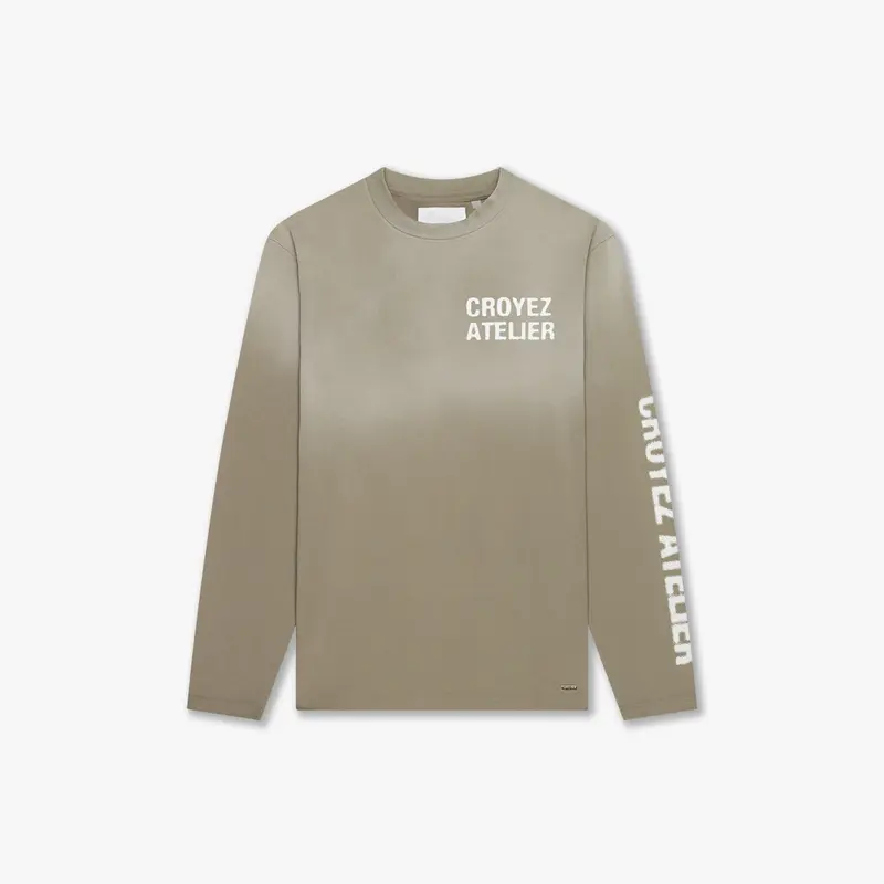 CROYEZ SPRAYED ATELIER LONGSLEEVE T-SHIRT | DUSTY OLIVE