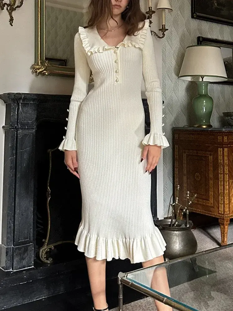 Damen Strick-Maxikleid mit hoher Taille & Rüschen – Isolde