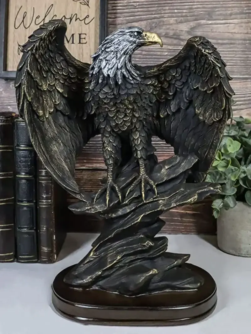 Dekorative Bronze-Adler Skulptur – Aquila