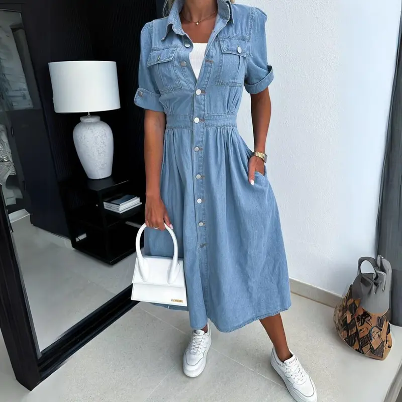 Denim-Kleid mit kurzen Ärmeln für Herbst 2025 - Herbstzauber Denim