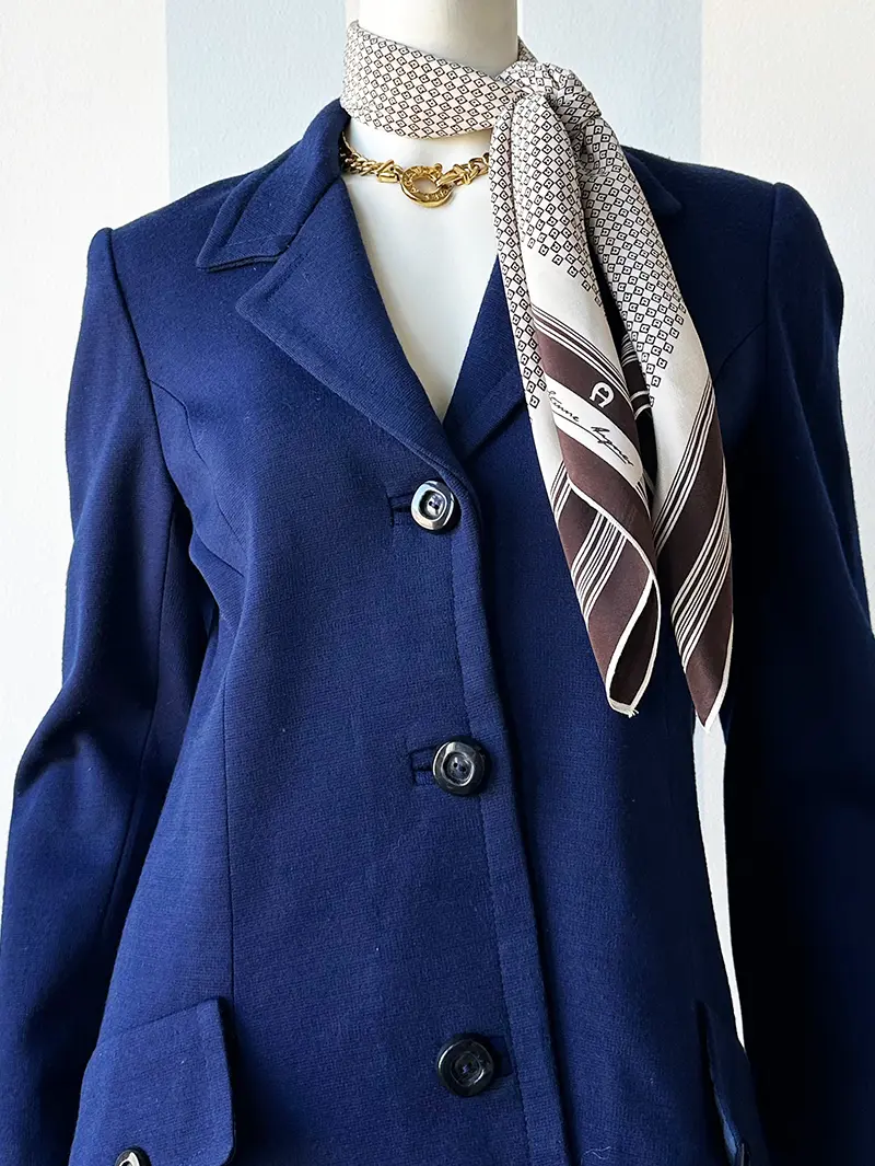 Donkerblauw wollen jasje