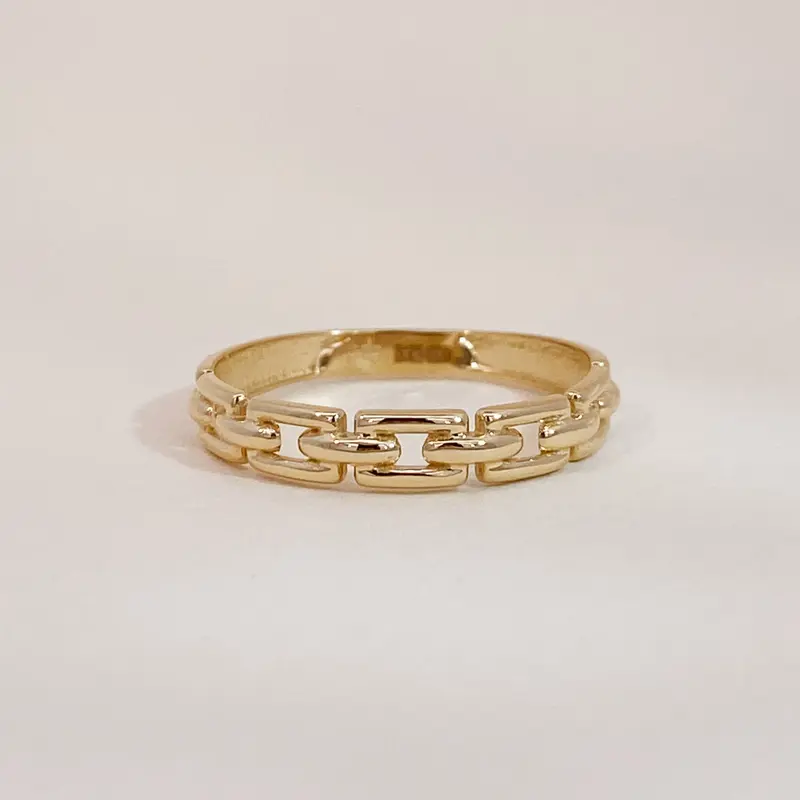Elegant Chain Ring