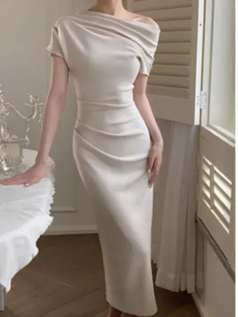 Elegantes Bodycon Maxikleid mit Off-Shoulder – Valentina Herbstzauber