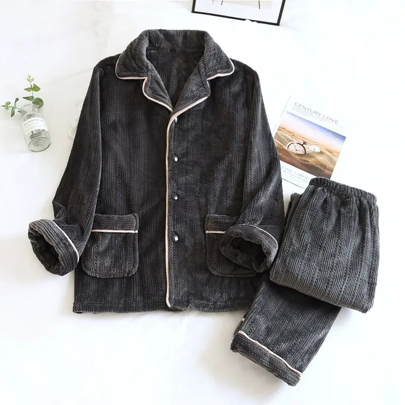 Flanell-Pyjamas | Elegante & bequeme Schlafbekleidung für die Winterzeit