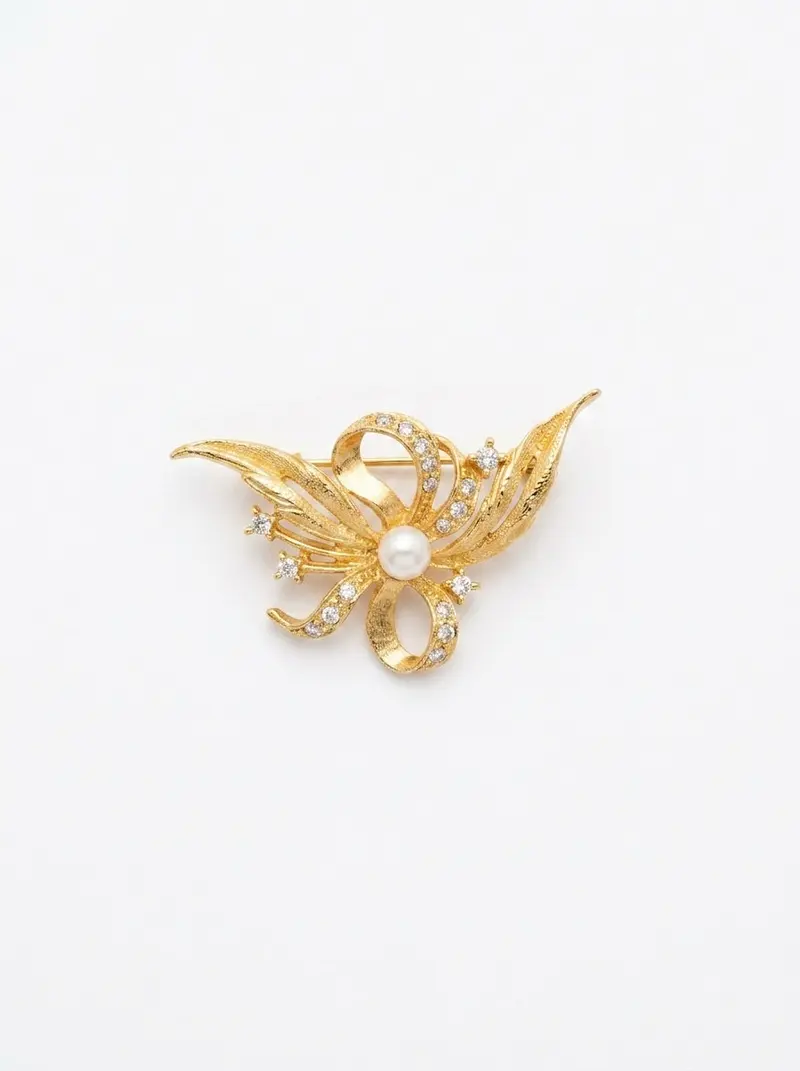 Foliage Pearl Brooch