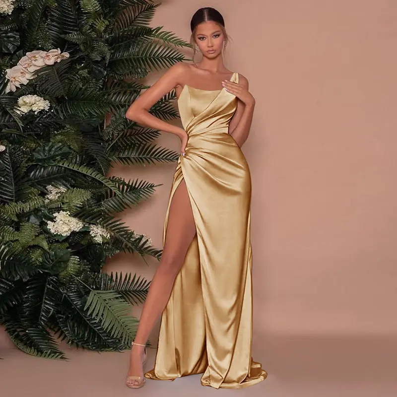 Fortschrittliches Satin-Maxi-Kleid | Sommer 2026 Glamouröse volle Länge