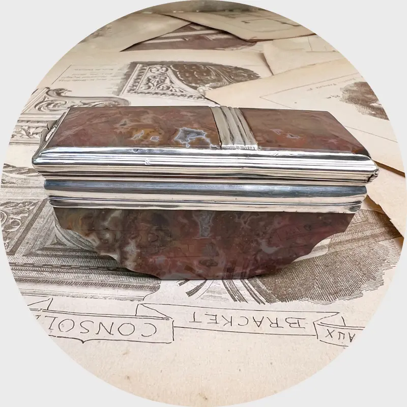 Georgian Silver & Agate Snuff Box
