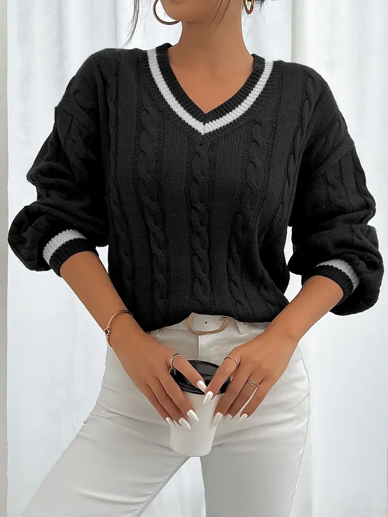 Kabelgestrickter Herbstpullover mit Raffinierten Details – Aurora