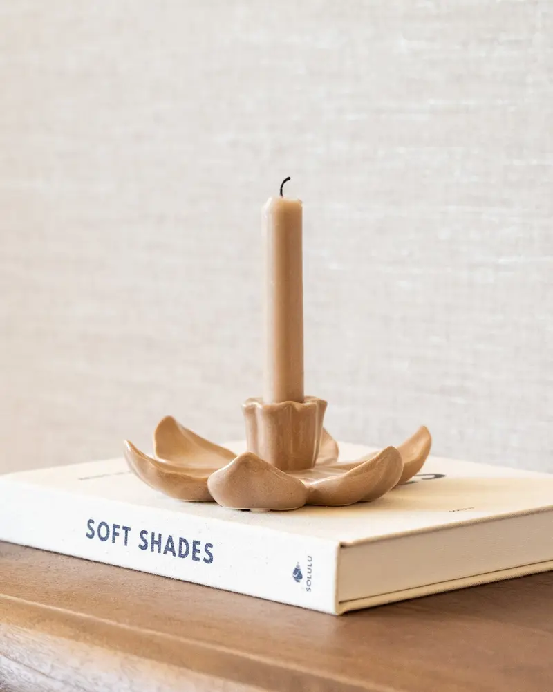 Kandelaar Lotus Beige