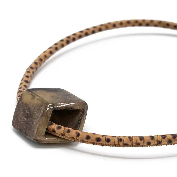 Ketting van KURK 1 lijns met Cube Toundra