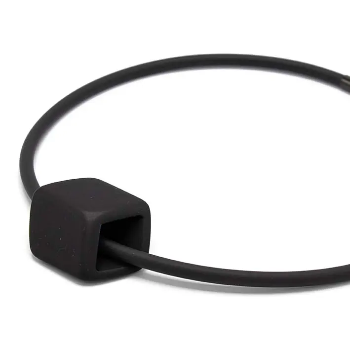 Ketting van RUBBER 1 lijns met Cube Black