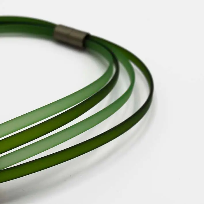 Ketting van rubber Ribbon, military/groen, 4-lijns