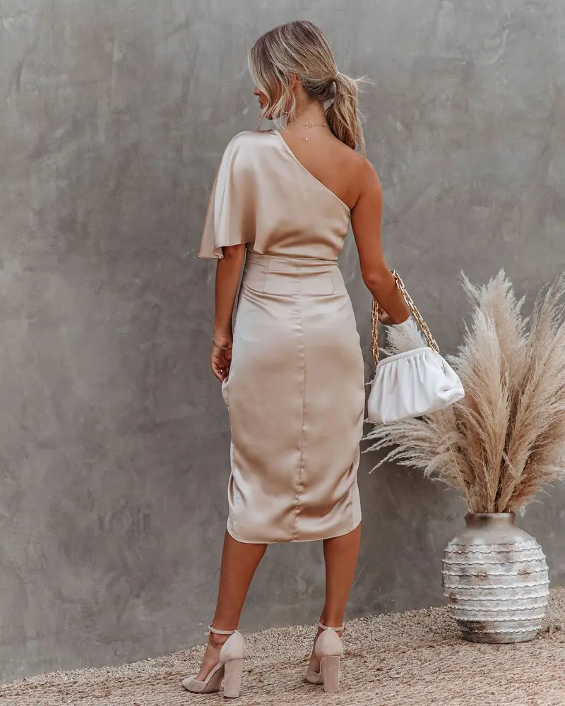 Kleid für Frauen I Sommer 2025 Kollektion