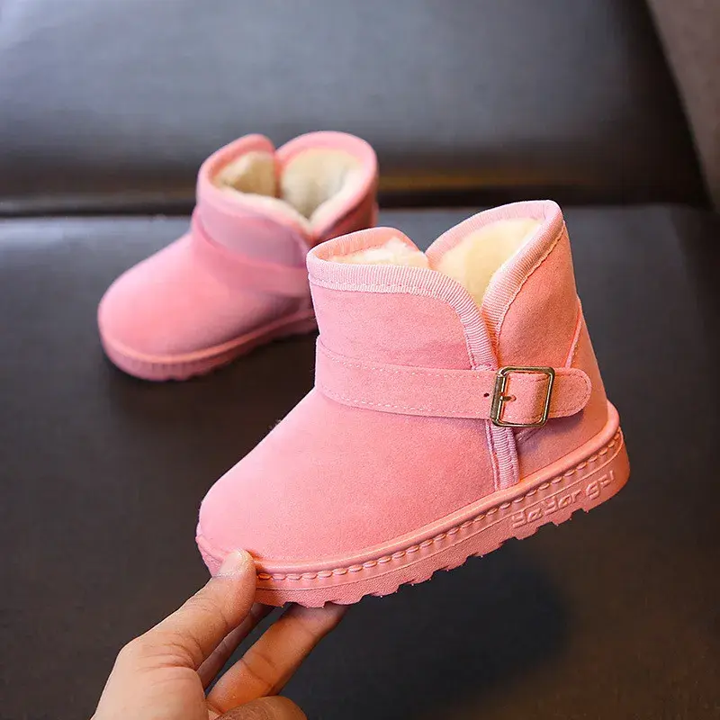 Kuschelige Winterstiefel für Jungen und Mädchen