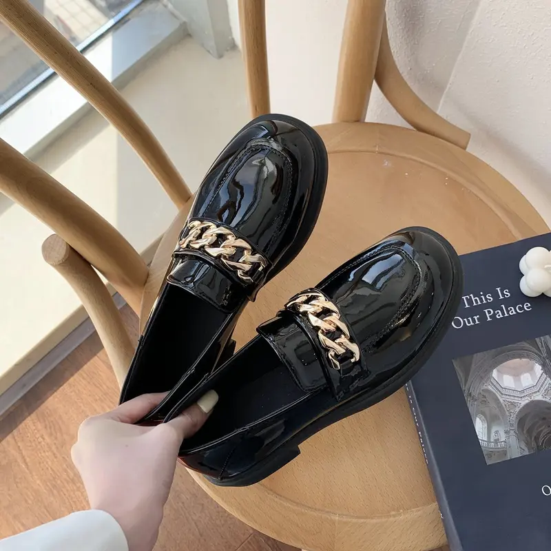 Lackleder-Slipper für Frauen I Herbst 2025 Kollektion von MillieLoafers