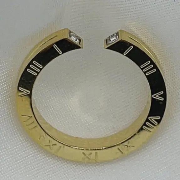 Latin | Ring