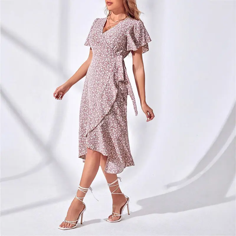 Leichtes & Verspieltes Sommer-Wickelkleid mit Blumenmuster – Amira