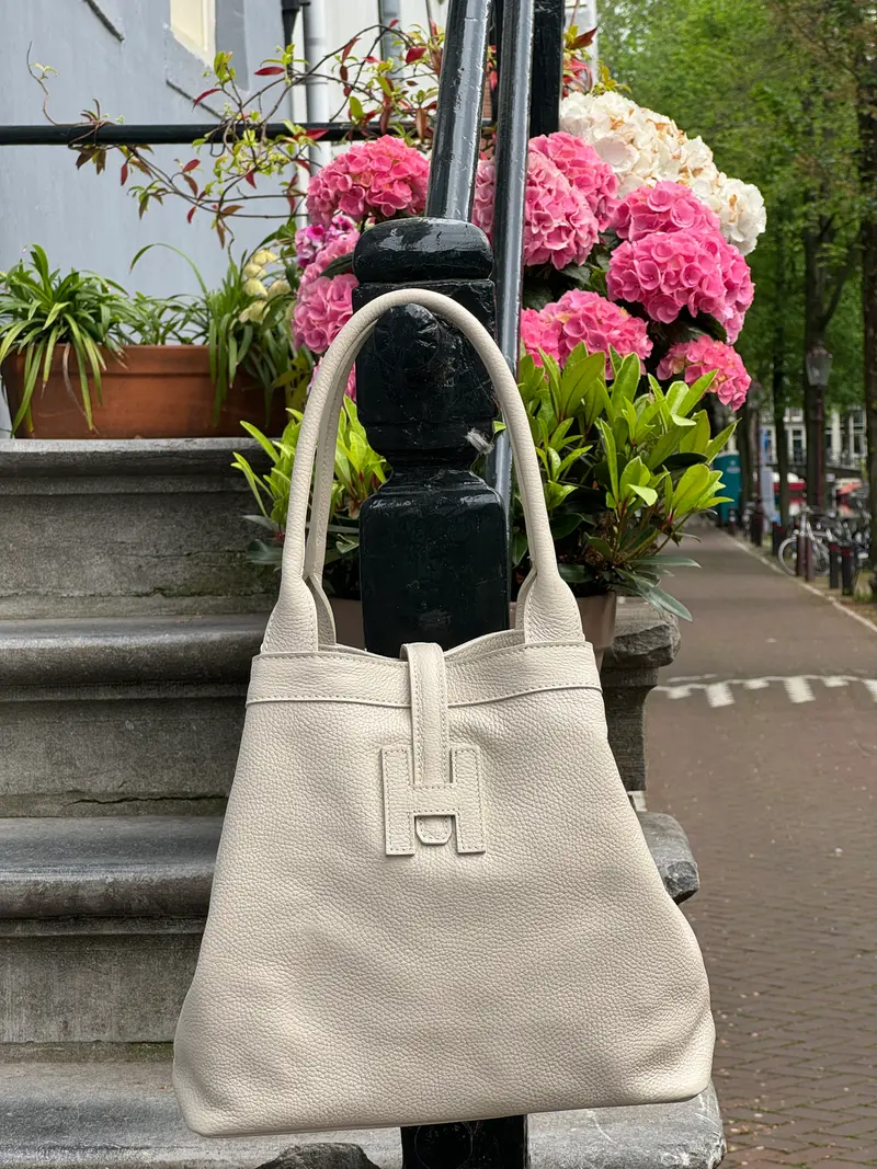 leren tas gebroken wit