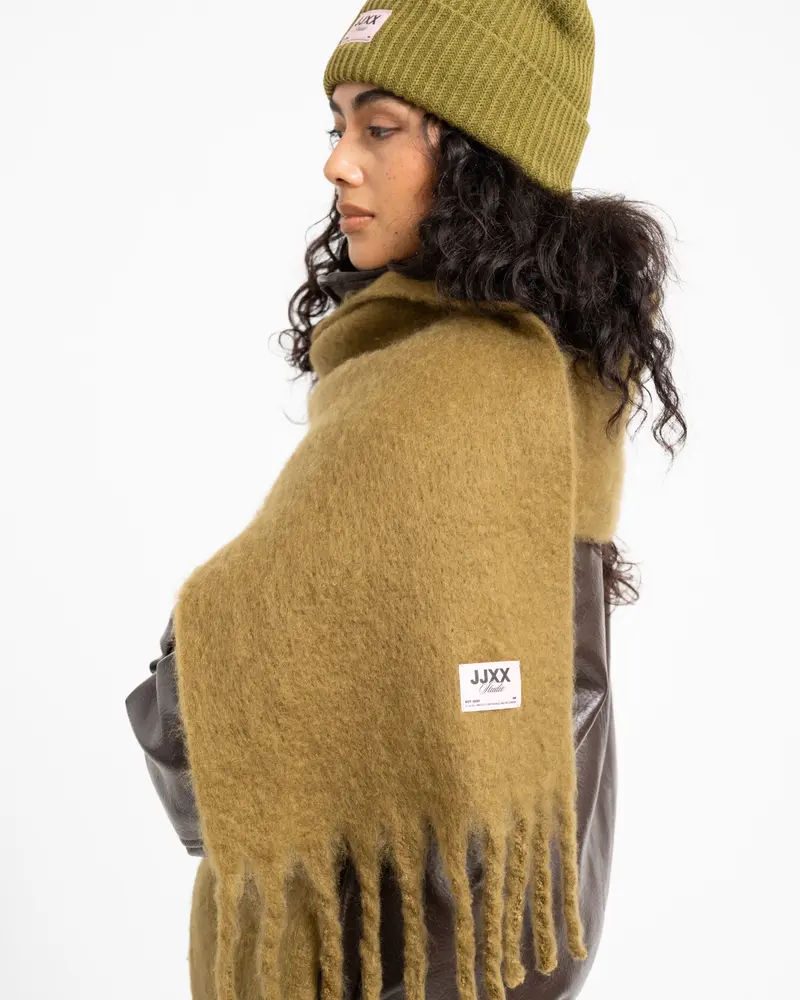 Leslie Scarf Nutria