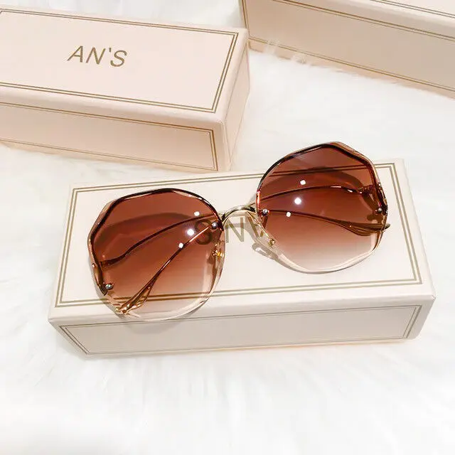 Luxuriöse Farbverlaufssonnenbrille für Sommer 2025