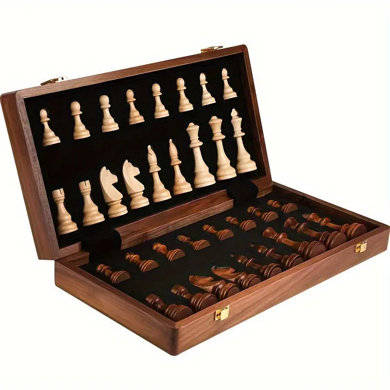 Luxus Schachspiel aus Massivholz – GrandRook
