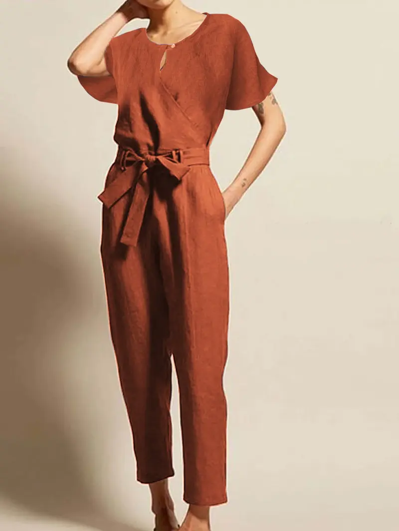 Mathilda | Herbstlicher Jumpsuit mit kurzen Ärmeln und Gürtel