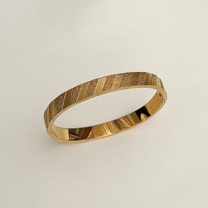 Meliya | Bangle