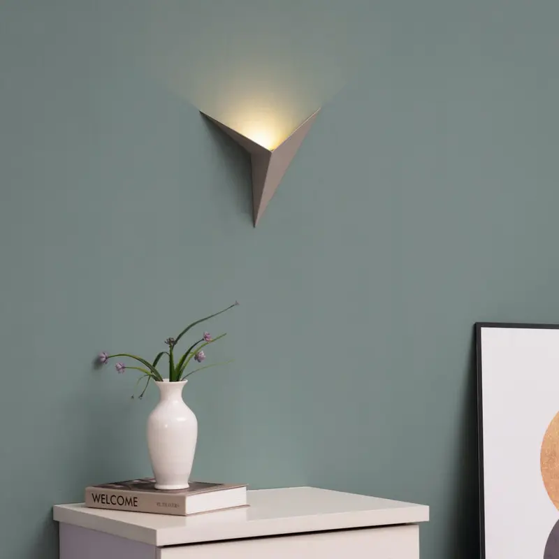 Moderne Dreieckige Wandlampe - TrigoLux