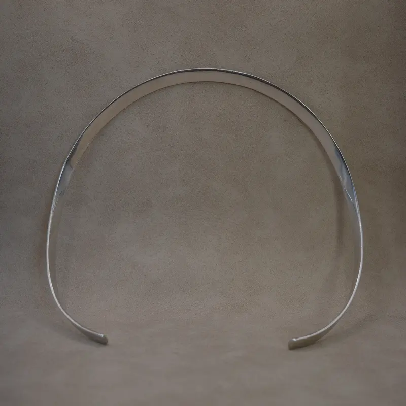 Modernist solid Mexican neck piece