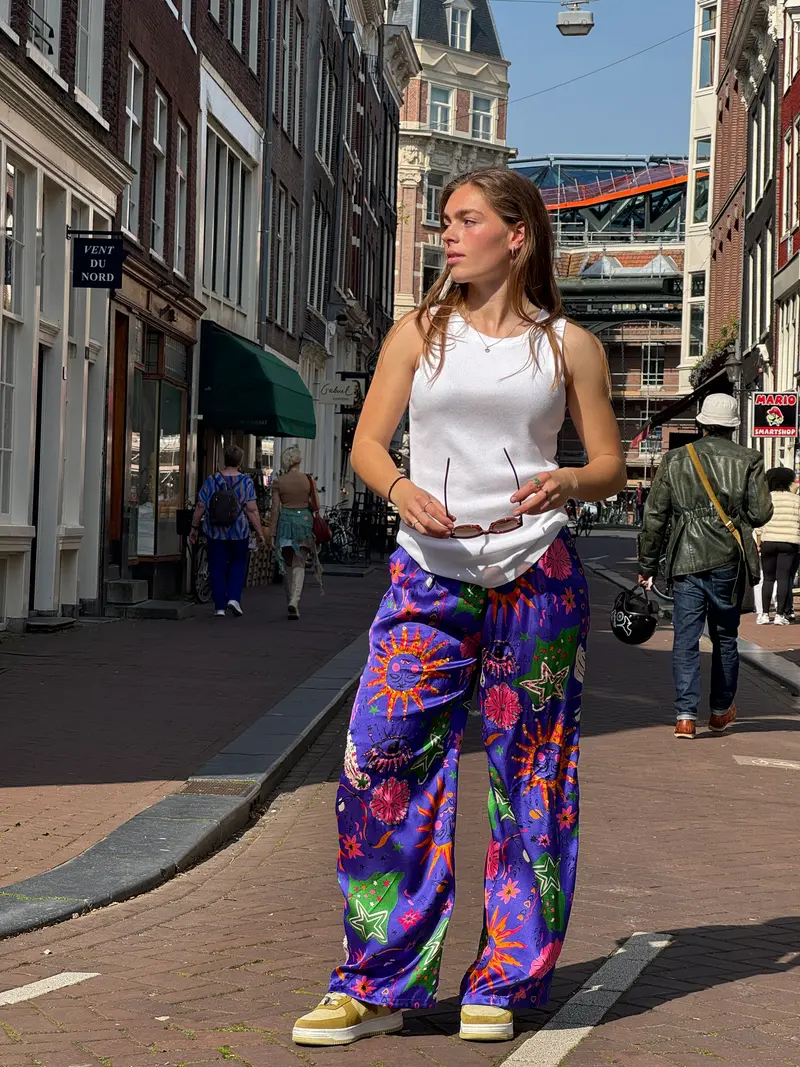 paarse broek met print