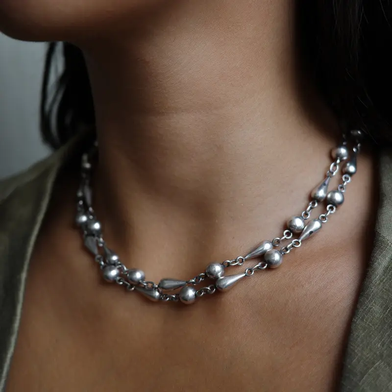 Post-modern beaded long chain