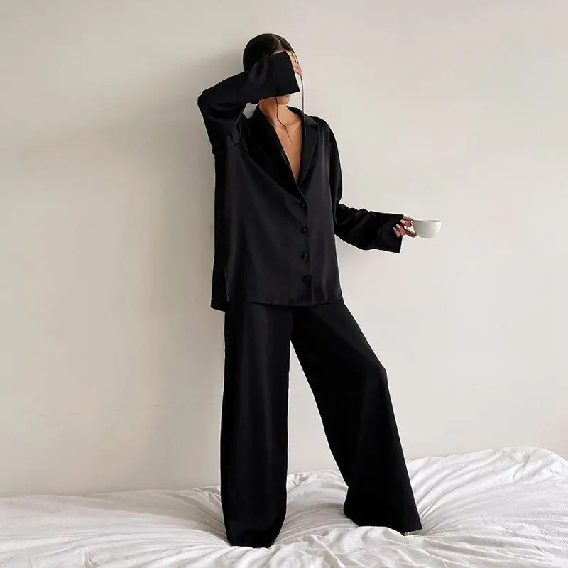 Satin-Pyjama-Set – Isabella Herbstzauber Edition