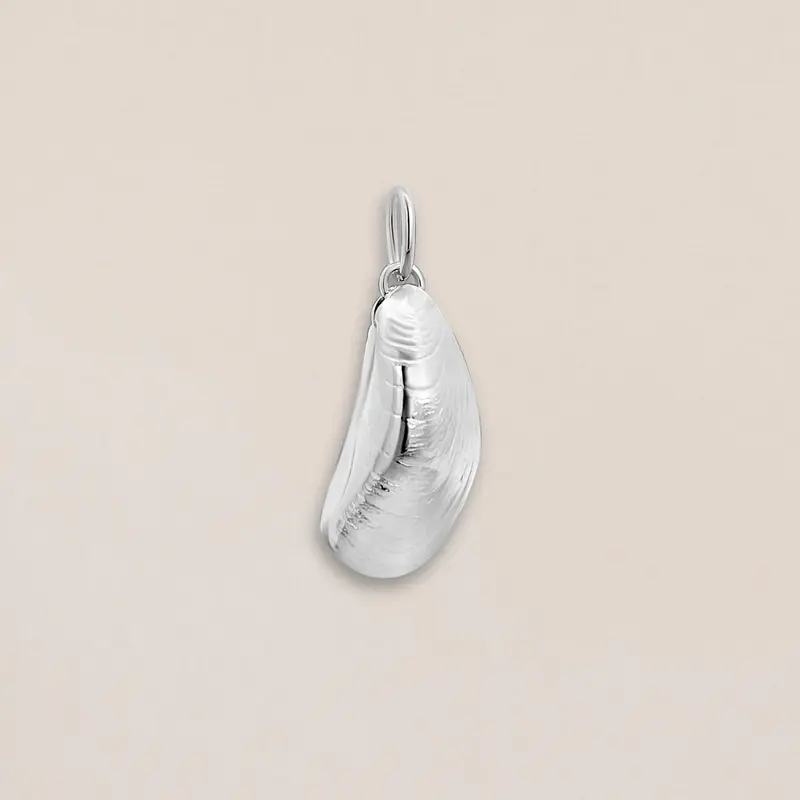 Silver Mussel Pendant
