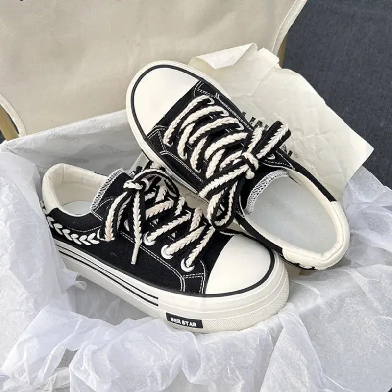 Sneakers Daisy Dance - Oktoberfest 2025