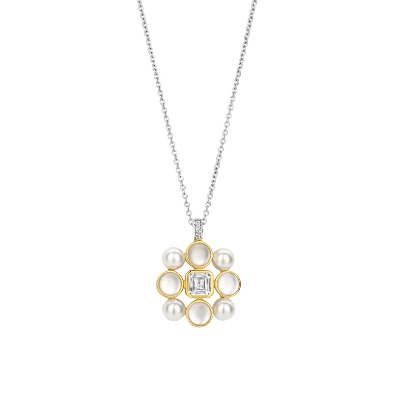 Statement Pearl Necklace