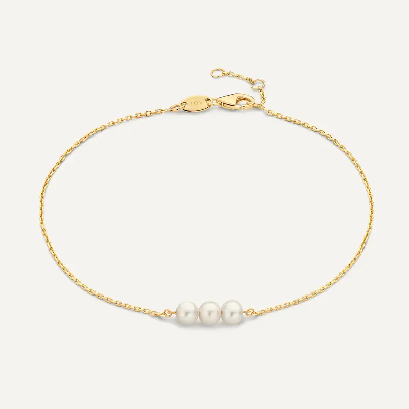 Threaded Pearl Bracelet