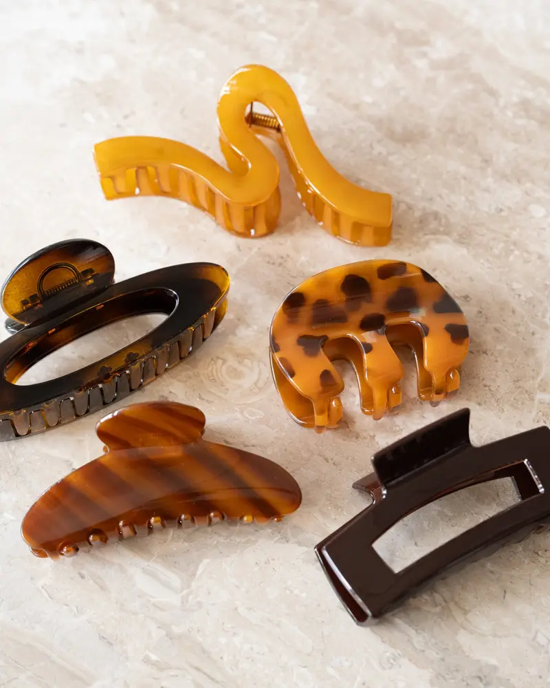 TILTIL Claw Clip Croissant Bruin