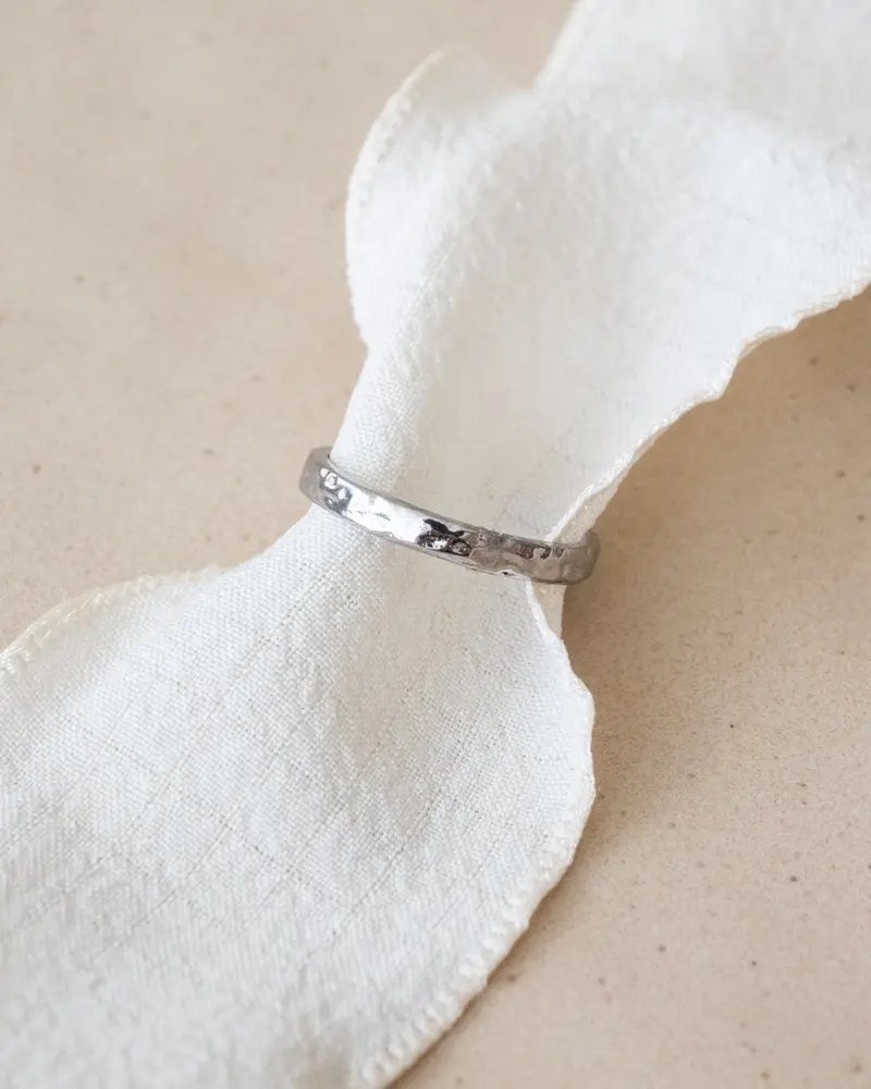 TILTIL Hammered Ring Zilver