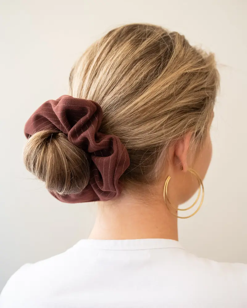 TILTIL Knitted Stripe Scrunchie Bordeaux